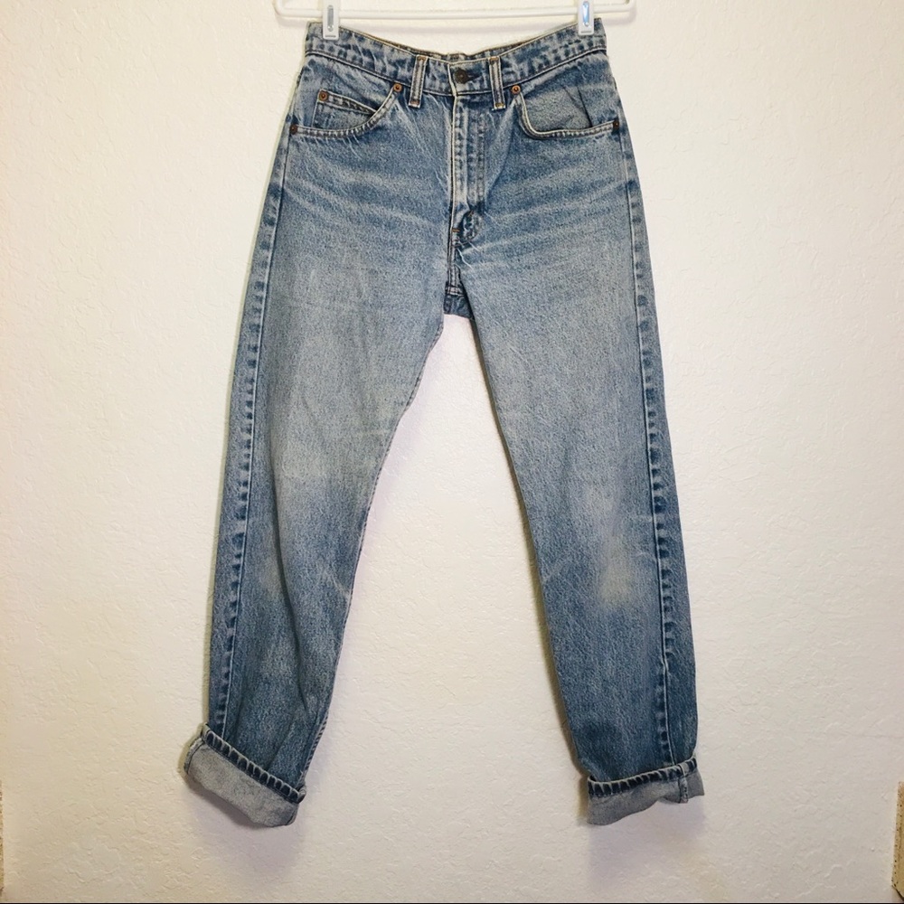 901 ORANGE TAB LEVI VINTAGE high waisted mom jean
